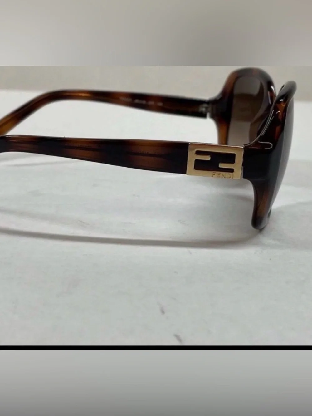Authentic Fendi Brown Tortoise Oversized Sunglasses FS5227
